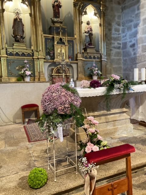 Decoración floral entrada boda en Ourense - Floristería Drácena